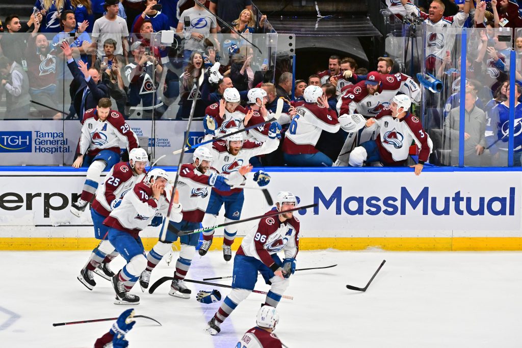 Landeskog levanta Stanley Cup